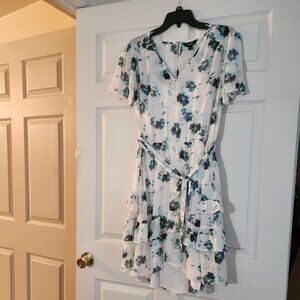 SIMPLY VERA VERAWANG woman Dress White/Blue flowers ruffles size L